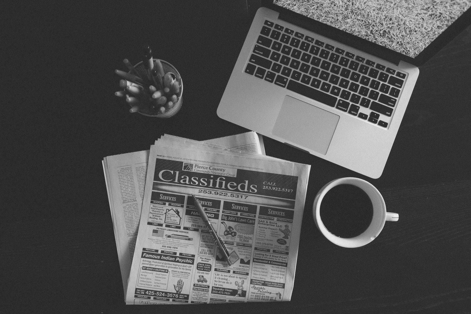 Article Image: Job Search (by Pixabay)