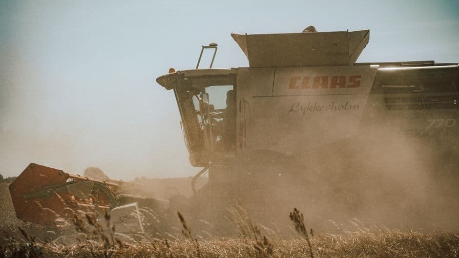 Cereal Harvest Combine Operator