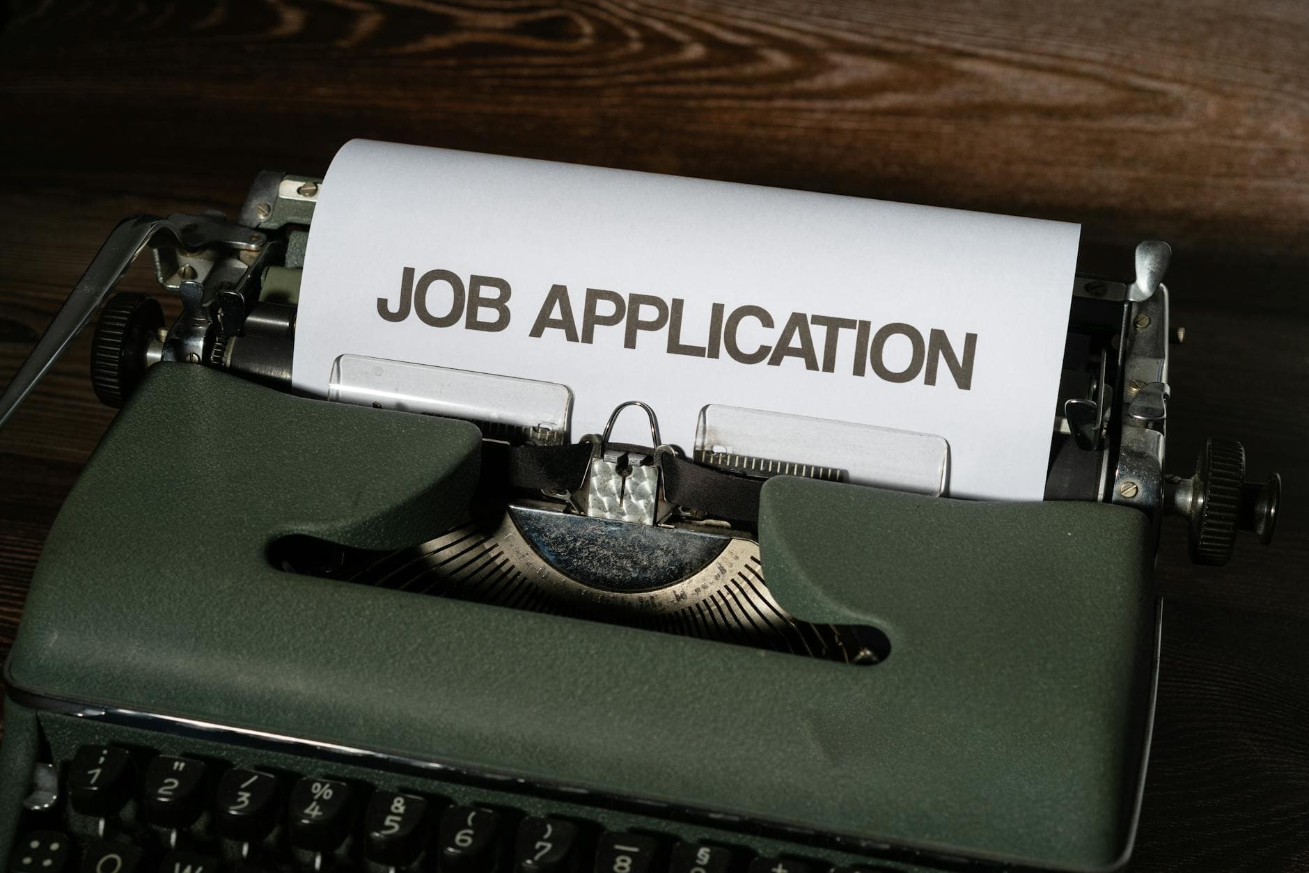 How to Find a Job in UK or Europe: 2026 Guide